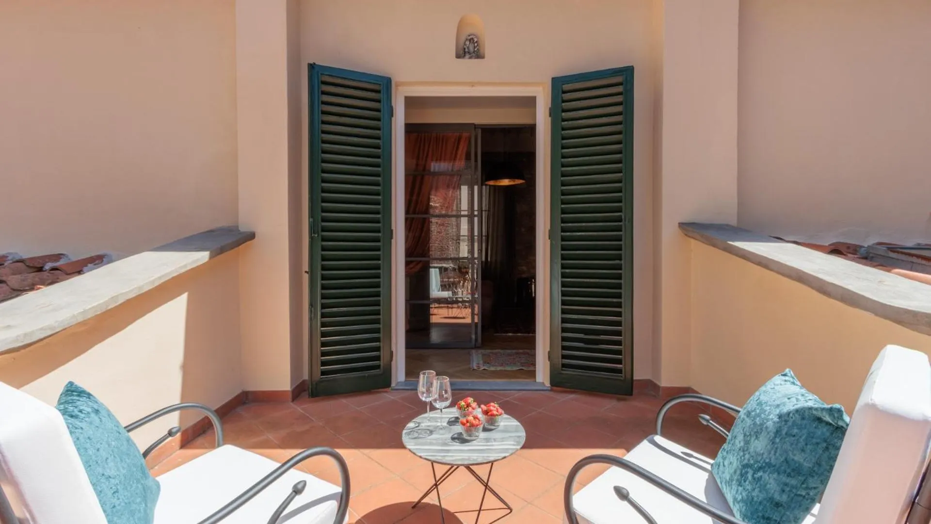 The Healing Garden, 4 Bedrooms Villa Inside The Walls Lucca 0*,